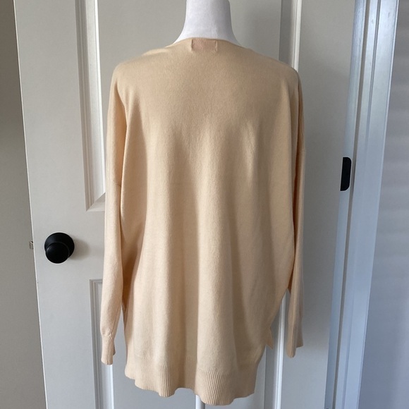 Pink Lily medium sweater v-neck - Picture 4 of 12